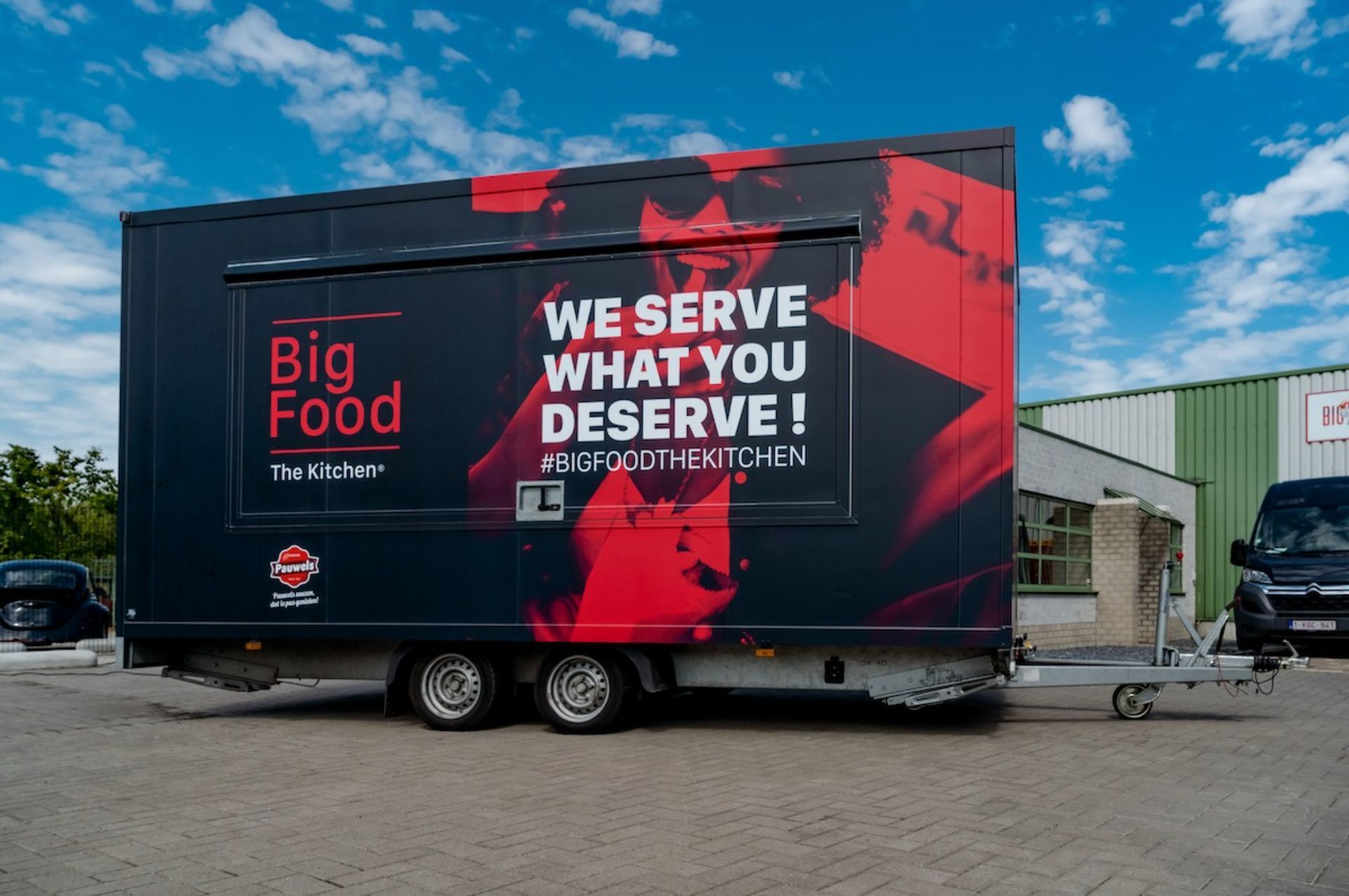 The catering factory mobile bars food trucks finger food 12